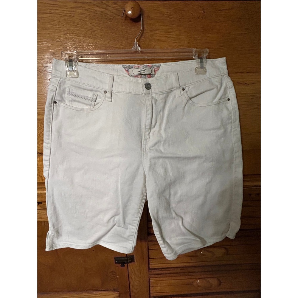 Levis Boho Charm Preppy Cottagecore White Denim Bermuda Shorts Stretch Mid Rise